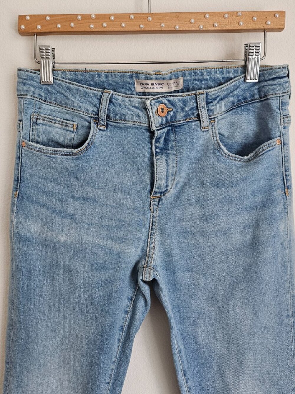 Zara Y2K Style Ruffle Bottom Light Wash Slim Jeans 8 - Picture 7 of 10